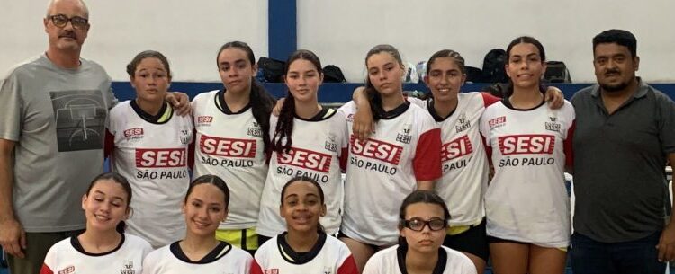 Basquete feminino de Caraguatatuba mantém 3ª colocação no Paulista sub-15