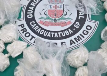 Homem é preso pela Guarda Civil de Caraguatatuba com mais de duas mil porções de cocaína