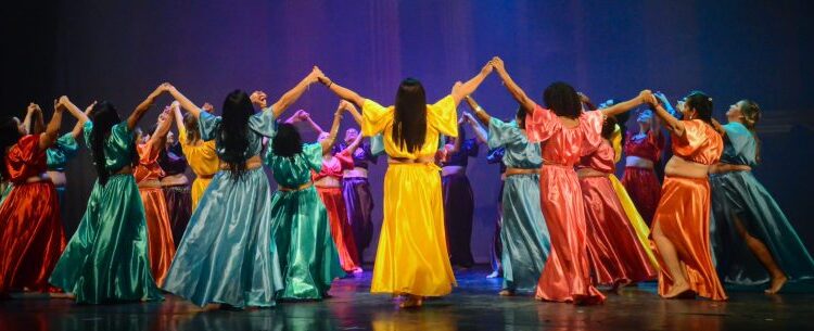 Espetáculos que marcaram época abrem Semana de Valorização à Pessoa Idosa no Teatro Mario Covas