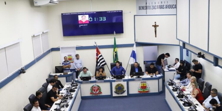 Projeto que propõe ensino de primeiros socorros nas escolas está em pauta na 33ª Sessão Ordinária