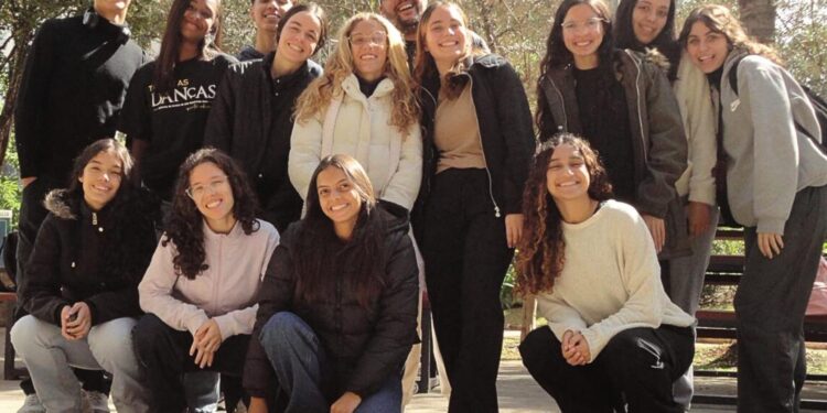 Balé Jovem de Caraguatatuba conquista prêmios e indicações para finais do VKIBC em Nova York