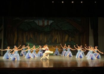 Escola de Bailados apresenta Espetáculo de Gala “Entre Amigos” no Teatro Mario Covas