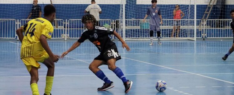 Campeonato Municipal de Futsal 2025 define campeões das séries bronze, prata e ouro em Caraguatatuba