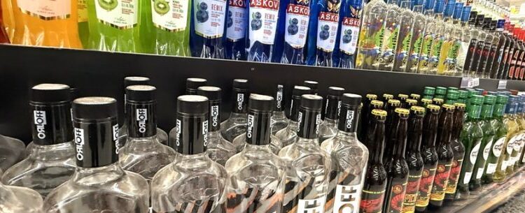 Procon-SP cria canal para denúncias e alerta consumidores sobre bebidas adulteradas