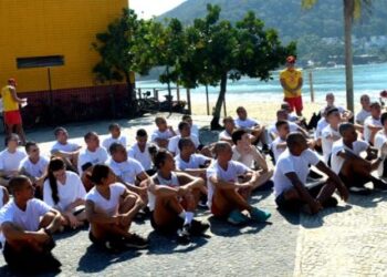 Governo do Estado encerra inscrições para guarda-vidas temporários em Caraguatatuba na segunda-feira