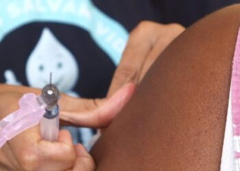 Caraguatatuba promove campanha contra HPV e reforça atualização de cadernetas vacinais