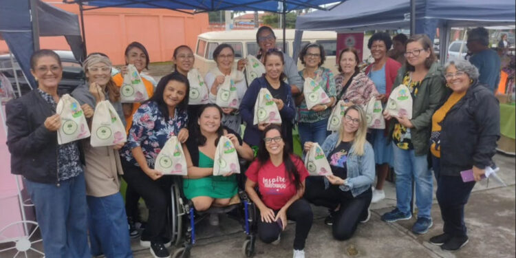 Coletivo feminino de Caraguatatuba realiza segunda edição da Feira Elas Caiçaras no Dia Internacional Contra a Exploração da Mulher