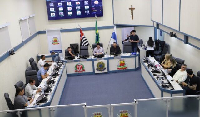 Câmara vota em primeiro turno o orçamento de 2026 e realiza sessão extraordinária nesta terça-feira   