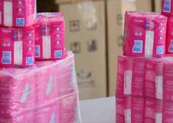 Caraguatatuba garante fornecimento gratuito de absorventes íntimos para estudantes da rede municipal