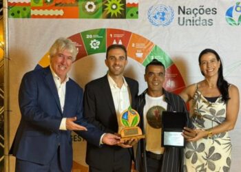 Projeto Guardião da Costeira de Caraguatatuba vence no 2º Prêmio AMVALE de Gestão Responsável 2025