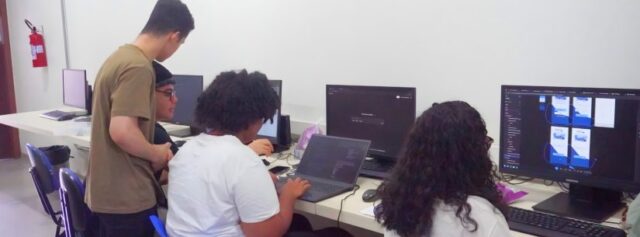 Hackathon reúne estagiários de Tecnologia e Educação para desenvolver soluções inovadoras para rede municipal de ensino
