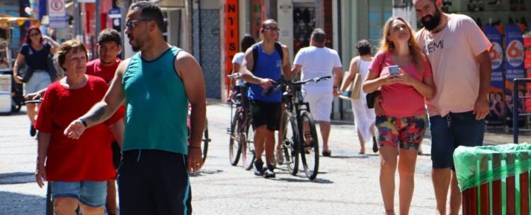 Procon de Caraguatatuba orienta sobre compras nas promoções da Black Friday de 2025