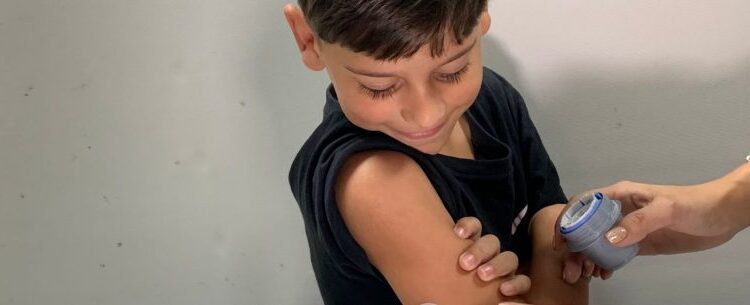 Pacientes da rede municipal de saúde recebem treinamento e sensor de acompanhamento da diabetes