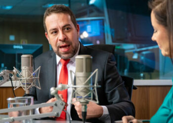 Boulos explica Governo na Rua: “Aproximar os vários programas do governo do presidente Lula das pessoas e territórios”