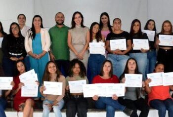 Alunos dos Cursos de Qualificação do Fundo Social de Caraguatatuba recebem certificados em Cerimônia de Formatura