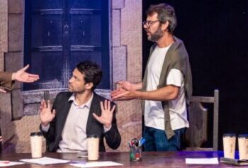 Peça “O Homem Mais Inteligente da História”, adaptação do best-seller de Augusto Cury, é atração deste sábado em Caraguatatuba