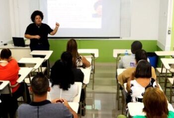 Empreenda Caraguatatuba 2025 traz grandes chances de negócios e networking em quatro dias de evento na Praça da Cultura
