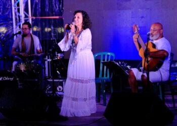 Filme de Luiz Melodia e show musical de Esdras Trio marcam Cine Verão nesta quinta