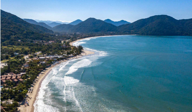 Litoral Norte de SP espera 7 milhões de turistas durante verão; Ubatuba lidera fluxo e aquece mercado de imóveis para veraneio e investimento