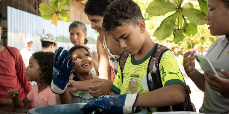Fazenda de Mexilhão recebe crianças e adolescentes do Jetuba do Projeto Colônia de Férias
