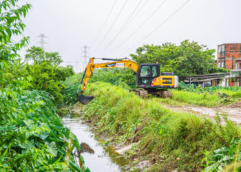 Mutirão reforça ações de zeladoria e drenagem em Bertioga