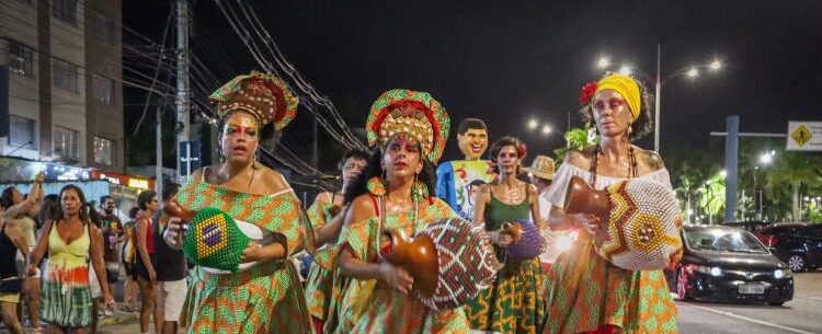 Carnaguá Folia 2026 transforma Carnaval em solidariedade