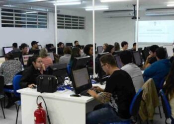 Estão abertas inscrições para vestibular da Univesp Polo Caraguatatuba