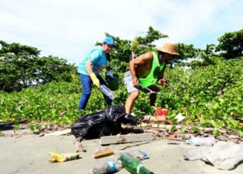 Caraguatatuba recebe mutirão de limpeza de praia “Ondas Limpas” neste sábado