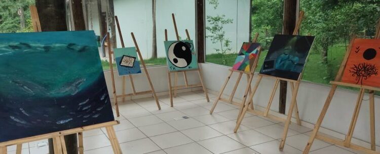 Exposição “Mãos que Incendeiam” valoriza protagonismo juvenil no Parque do Juqueriquerê