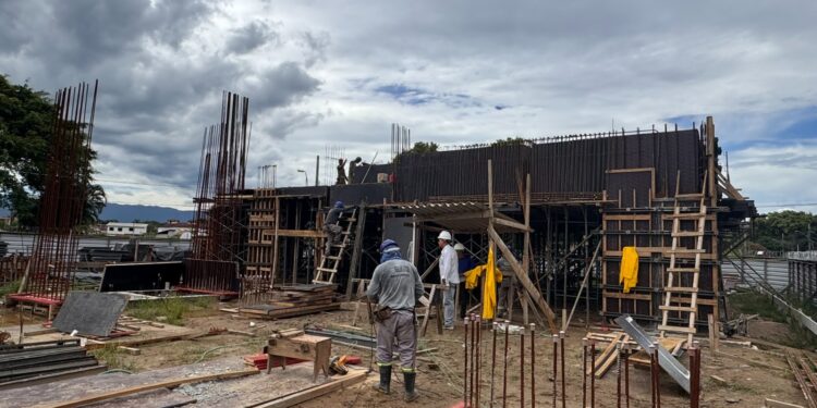 Obras do Ruy Barbosa Residencial avançam mesmo com temporada de chuvas em Caraguá