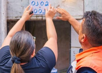 Prefeitura de Caraguatatuba cadastra famílias em área de risco no Rio do Ouro para reassentamento habitacional