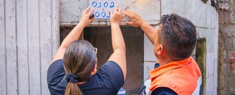 Prefeitura de Caraguatatuba cadastra famílias em área de risco no Rio do Ouro para reassentamento habitacional