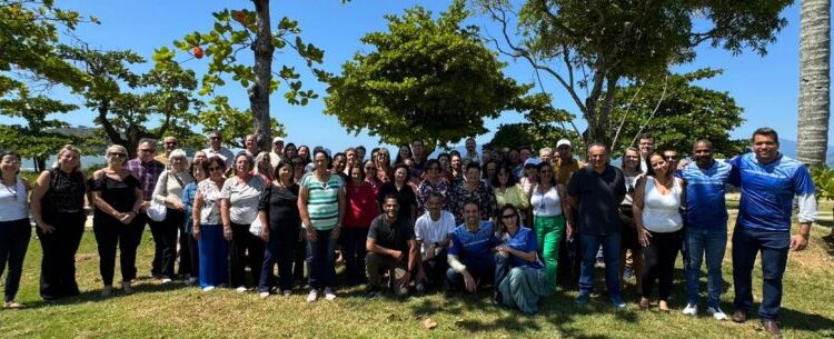 Programa “Interior na Praia com a Melhor Idade” recebe grupo de idosos referenciados de Cunha