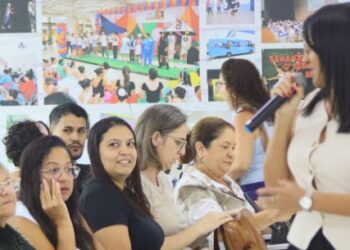 Caraguatatuba aprimora diretrizes do Programa de Formação de Professores Alfabetizadores