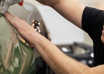 Caraguatatuba segue com inscrições abertas para curso gratuito de Aperfeiçoamento Profissional de Funilaria de Brilho