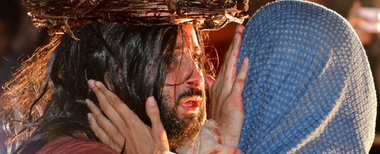 Praça da Cultura recebe ensaios da 16ª encenação da Paixão de Cristo