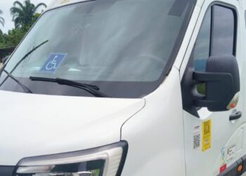 Caraguatatuba inicia transporte adaptado porta a porta para pacientes da Equoterapia