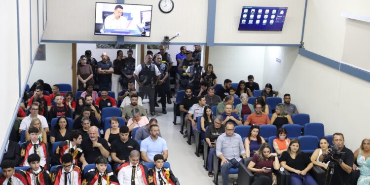 Criação da Procuradoria da Mulher e outros três projetos estão em pauta nesta terça-feira   