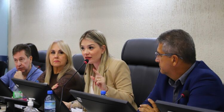 Aprovada criação da Procuradoria da Mulher na Câmara de Caraguatatuba