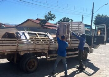 Operação “Cata-Treco” da Prefeitura de Caraguatatuba segue no Pontal de Santamarina nesta semana