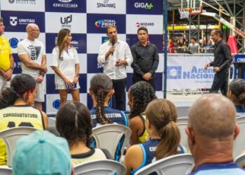 Com mais de mil atletas e 95 equipes, Campeonato Master Sul-Sudeste de Basquete tem início em Caraguatatuba