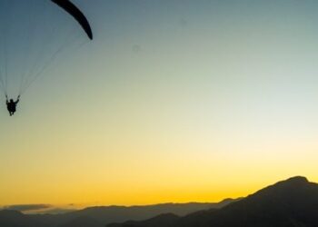 Turismo impulsiona emprego e reforça crescimento econômico em Caraguatatuba