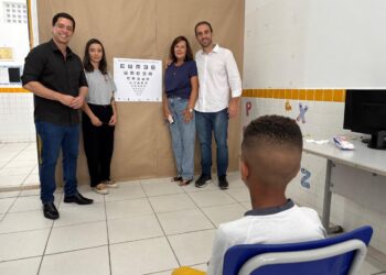 Projeto de acuidade visual de Antonio Carlos Junior é iniciado e chegará a 52 escolas municipais