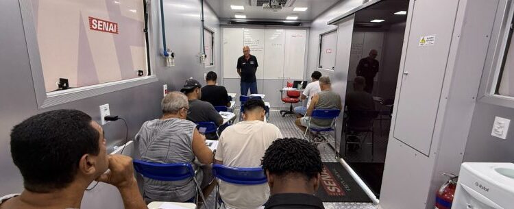 Prefeitura de Caraguatatuba abre inscrições para mais duas turmas do Curso gratuito de Funilaria de brilho