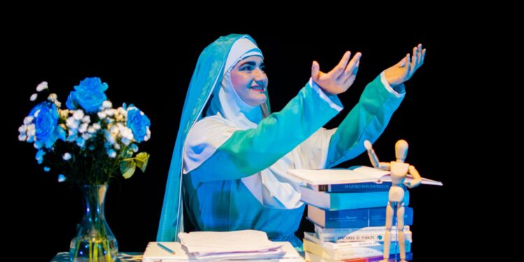 Espetáculo sobre Joanna de Ângelis chega a Caraguatatuba em apresentação única no Teatro Mario Covas