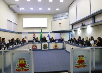 Câmara realiza reunião com representantes da OS da Saúde e vereadores discutem melhorias