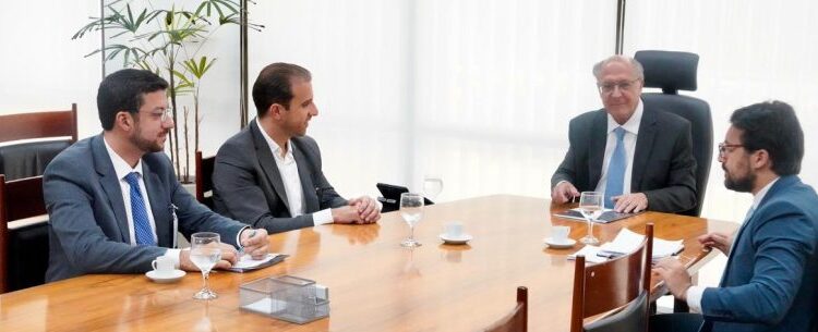 Caraguatatuba amplia articulação institucional sobre futuro da UTGCA