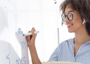 PAT de Caraguatatuba abre inscrições para curso gratuito de Inglês