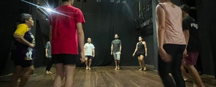 Festival Felino promove oficina de teatro Viewpoints na próxima semana em Caraguatatuba