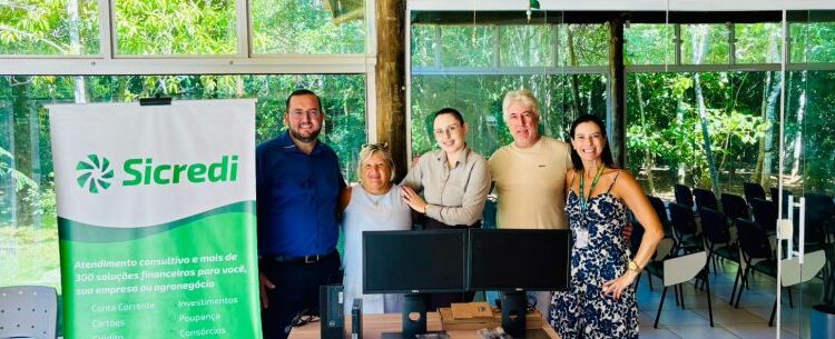 Projeto “Seja Amigo do Parque” garante novos computadores para educação ambiental no Parque Juqueriquerê